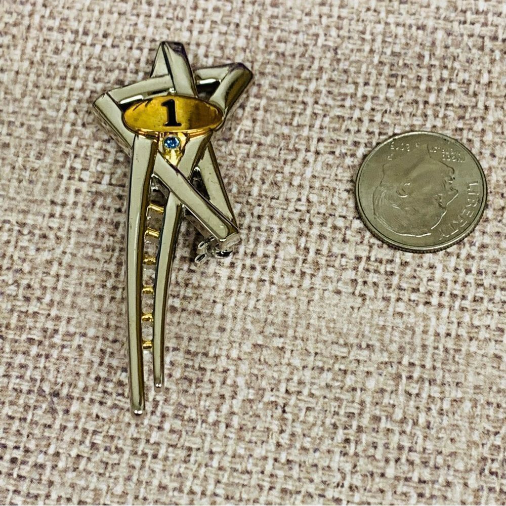 Silver Gold Star with 1 Brooch Pin